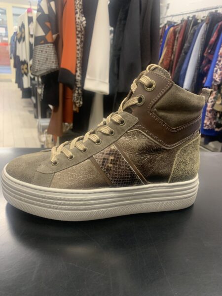 Nero Giardini sneackers verde militare