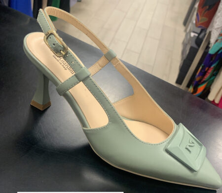 Nero Giardini chanel