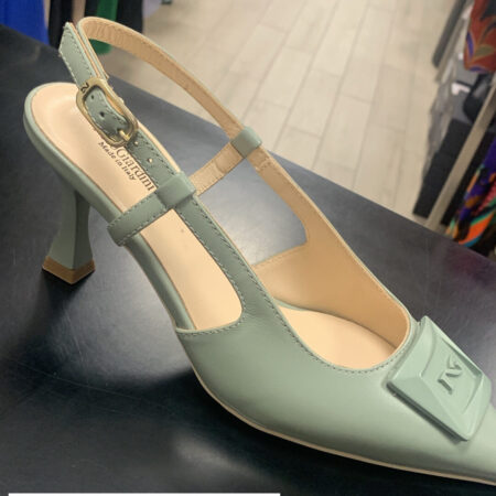 Nero Giardini chanel