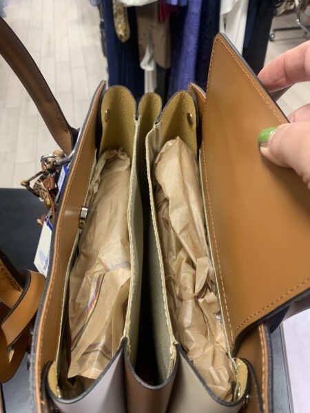 Borsa in vera pelle con manici e tracolla - immagine 5