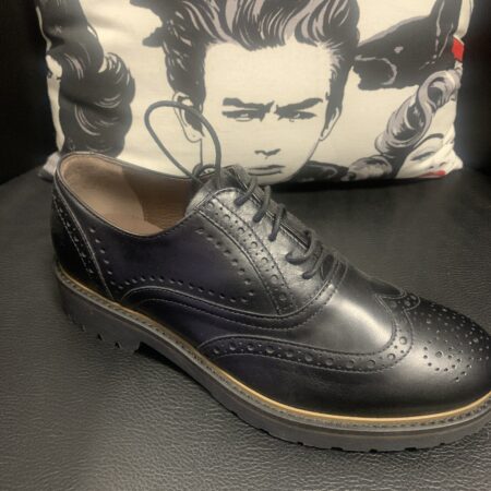 NeroGiardini scarpa lacci stile inglese con para