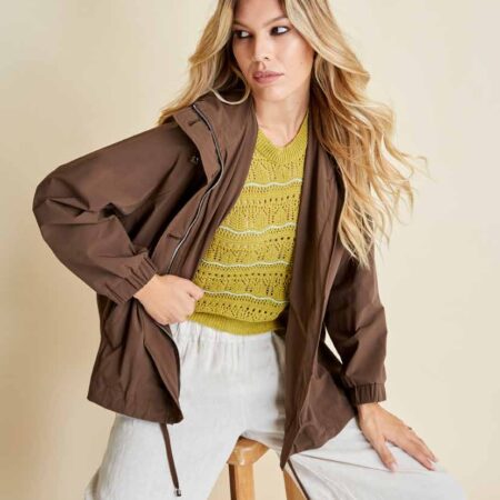 Flirt giacca over impermeabile con cappuccio in tessuto tecnico