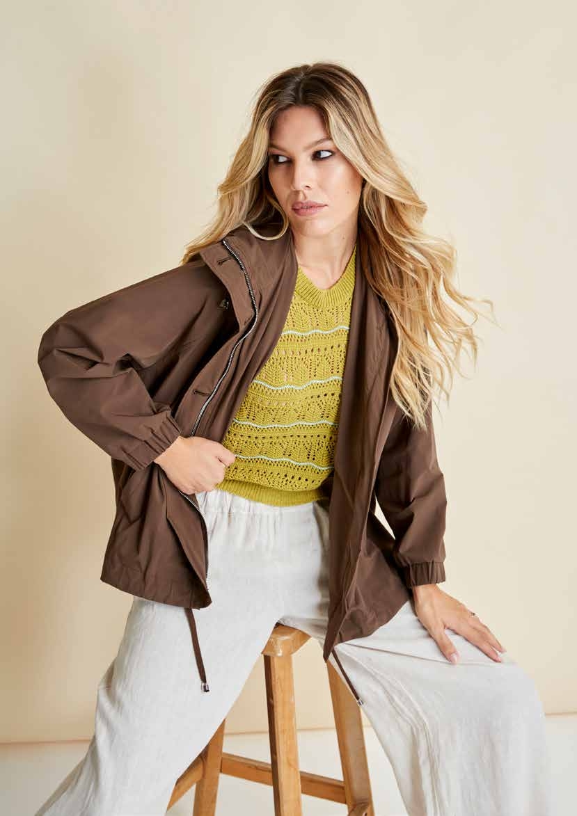 Flirt giacca over impermeabile con cappuccio in tessuto tecnico