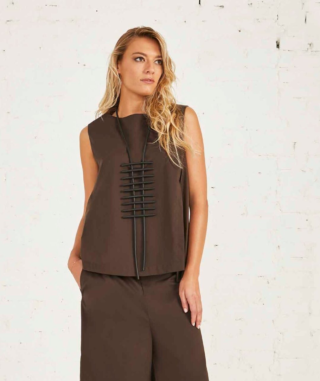 Victoria C top in cotone dal taglio asimmetrico - immagine 2